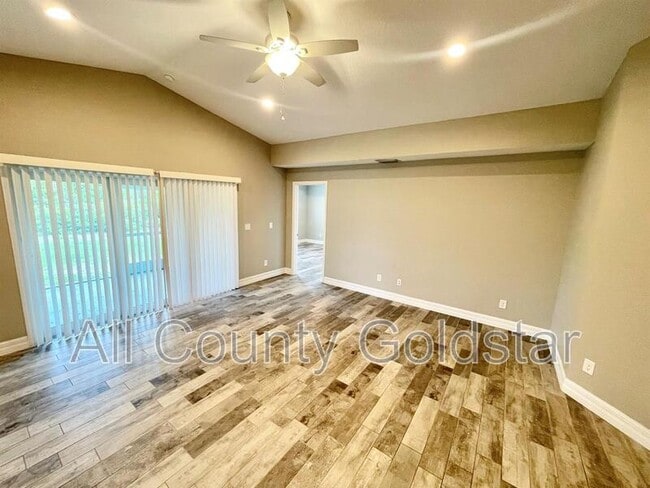 Photo - 134 Swan Dr