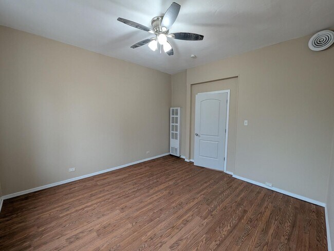 Photo - 3517 Giles Ave Unidad 2