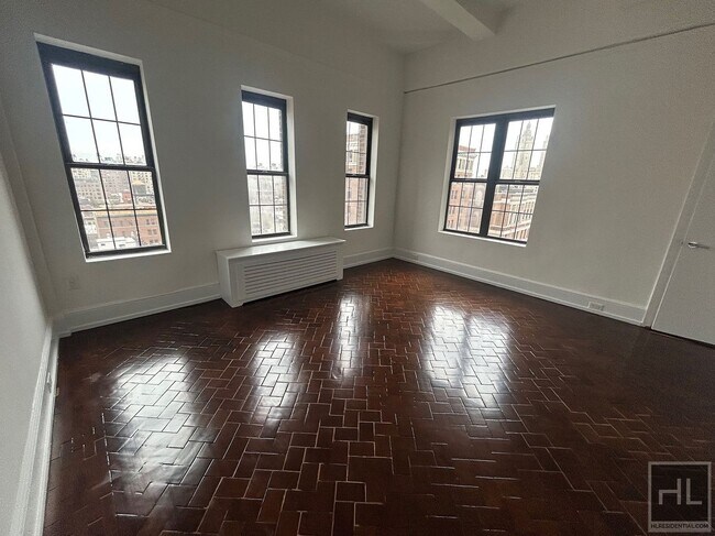 Building Photo - WEST 73 STREET