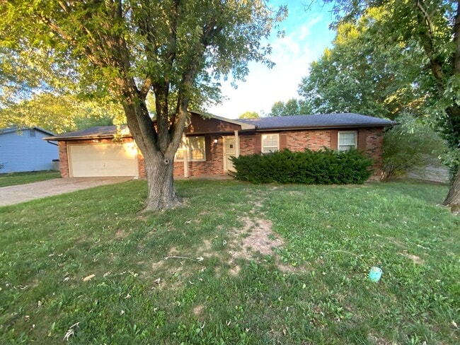 Photo - Large 4 Bedroom/3 Bath House with Basement!