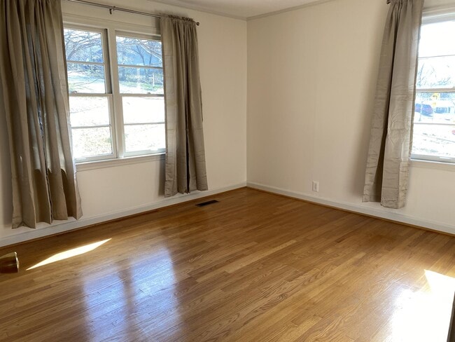 Photo - 411 Brown Ave NW