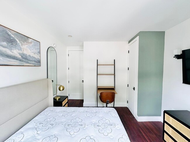 Photo - Furnished room/NOT APARTMENT Unit 1F