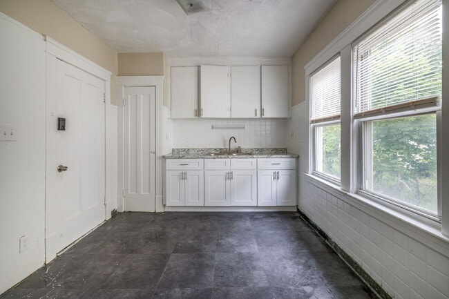 Photo - 12401 Parkhill Ave