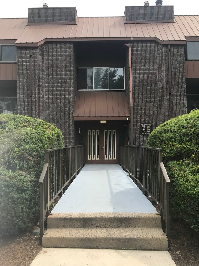 Building Photo - 125 Leedom Way Unit 125