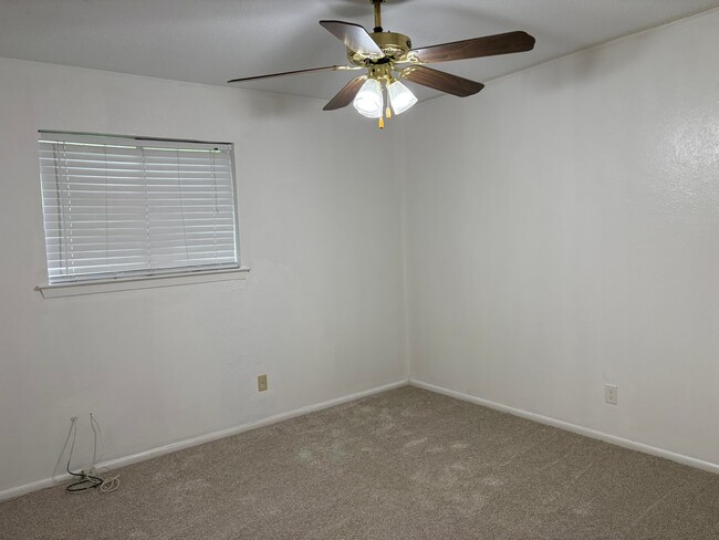 Photo - 5355 Wonder Dr Unidad #