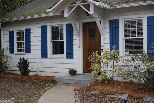 Photo - 293 Springdale Dr NE