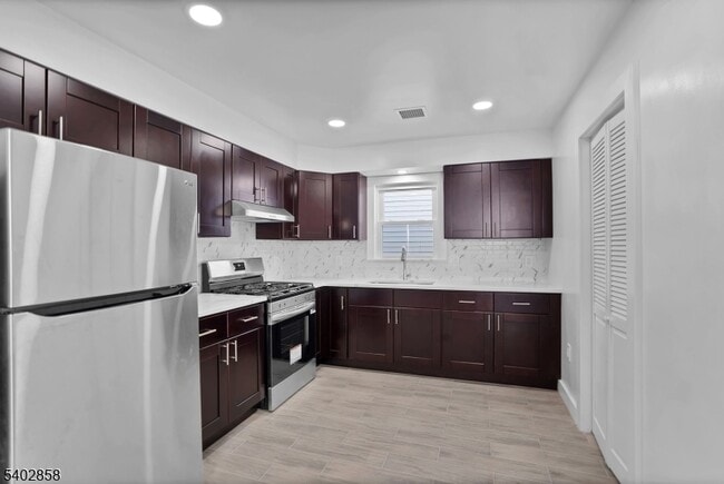 Photo - 651 S 17th St