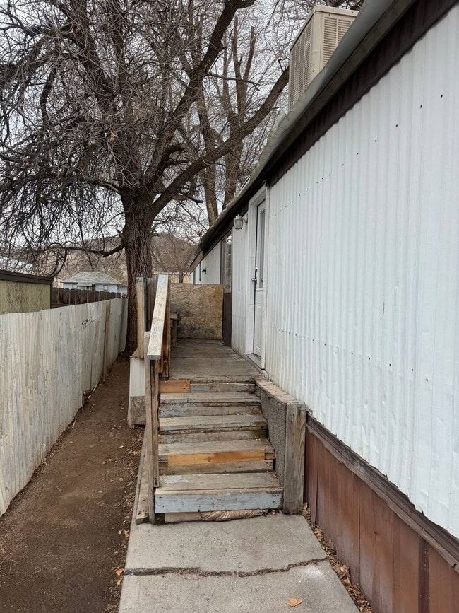 Photo - SALINA RENTALS - TRLR #6