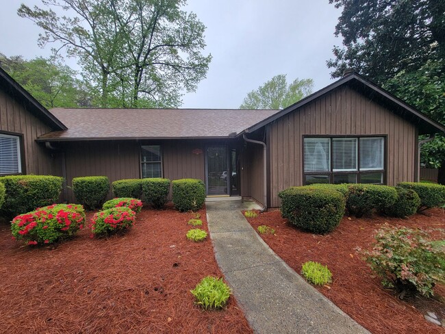 3 Bedroom 2 Bathroom Condo - 3 Bedroom 2 Bathroom Condo