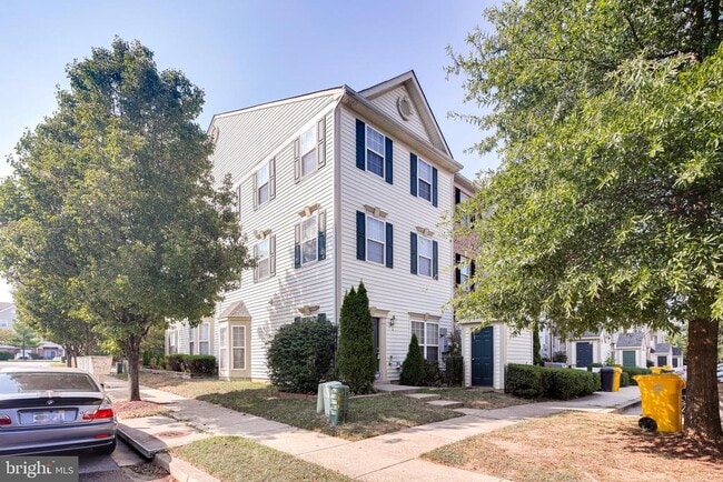 Photo - 2018 Cooper Point Ct Townhome