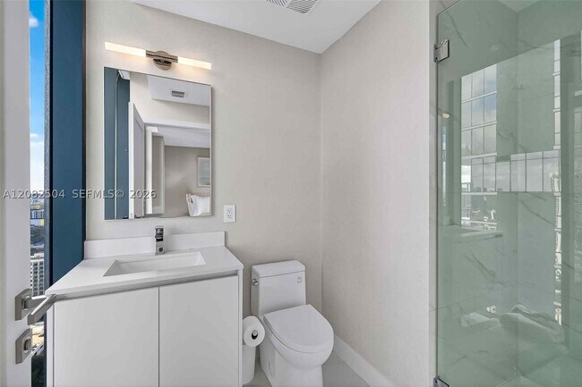 Building Photo - 700 NE 24th St Unit 3007