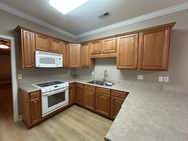 Photo - 1303 Autumn Ln SW