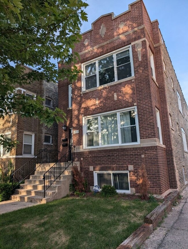 Building Photo - 4413 N Keystone Ave Unit 2