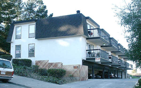 Photo - 4140 Fran Way