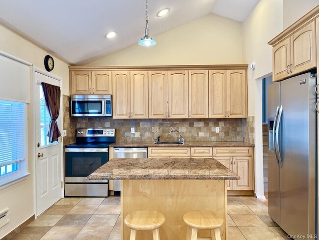 Photo - 34 Julliard Dr