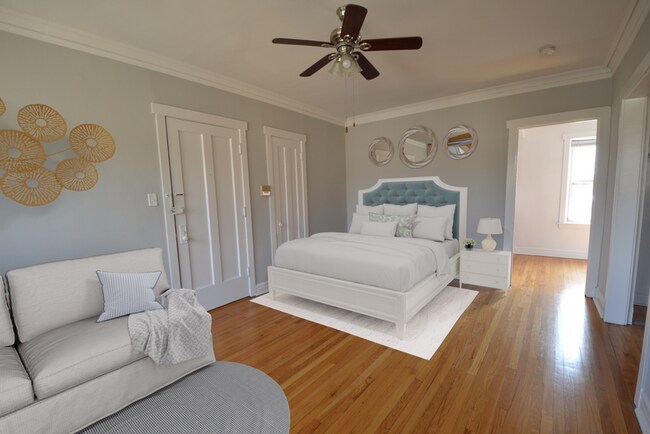 4402 N Rockwell St Unit 4402-1