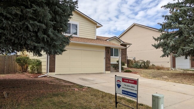 Photo - COZY TRI-LEVEL 3 BED/1.5 BATH WITH WOODBUR...