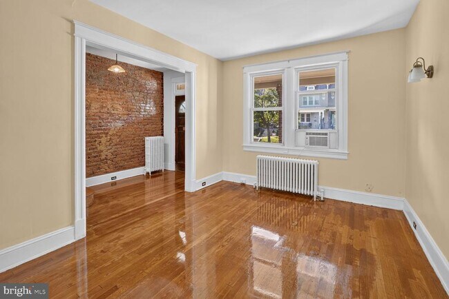 623 Farragut St NW
