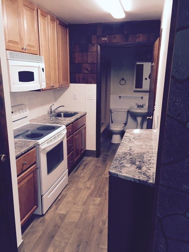 Photo - 113 Raylinsky Rd Unit A