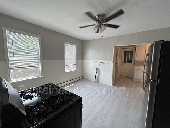 Photo - 16 Carlstad St Condo