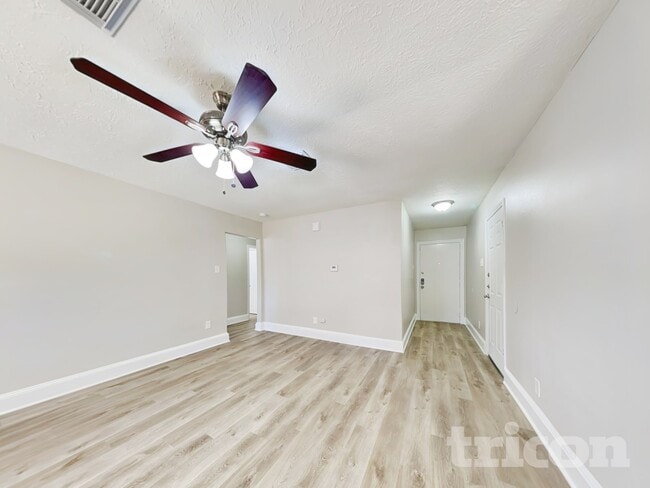 Photo - 4427 Oakside Dr