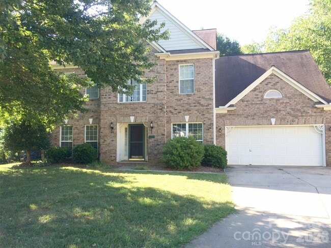 733 Meadow Lake Dr
