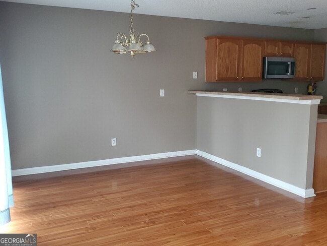 Photo - 7247 Georges Way