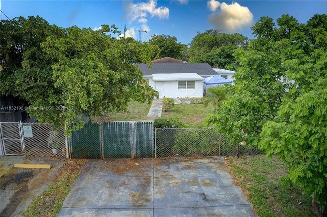 Photo - 25 SW 14th St Casa