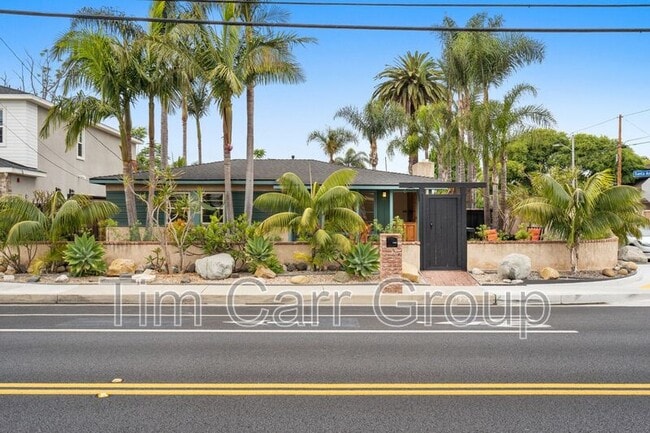 Building Photo - 2221 Santa Ana Ave Rental