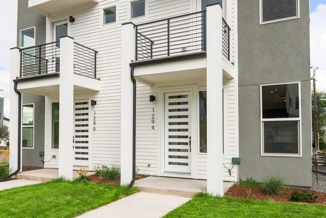 Photo - 1294 Stuart St