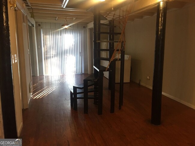 1453 S Barnett Shoals Rd