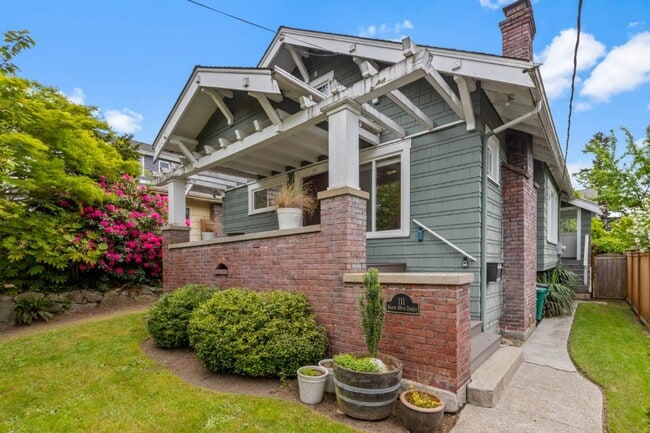 Building Photo - 4Bd/2Ba Seattle Home