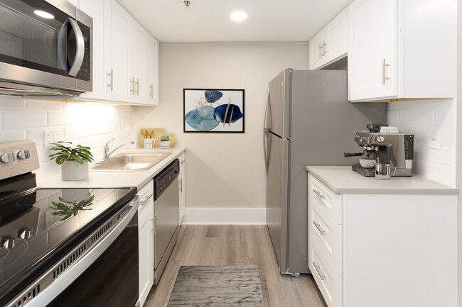 Photo - 244 E. Pearson