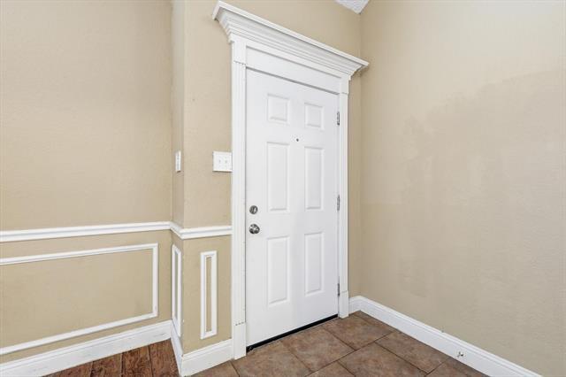 Photo - 316 Comiskey Ct