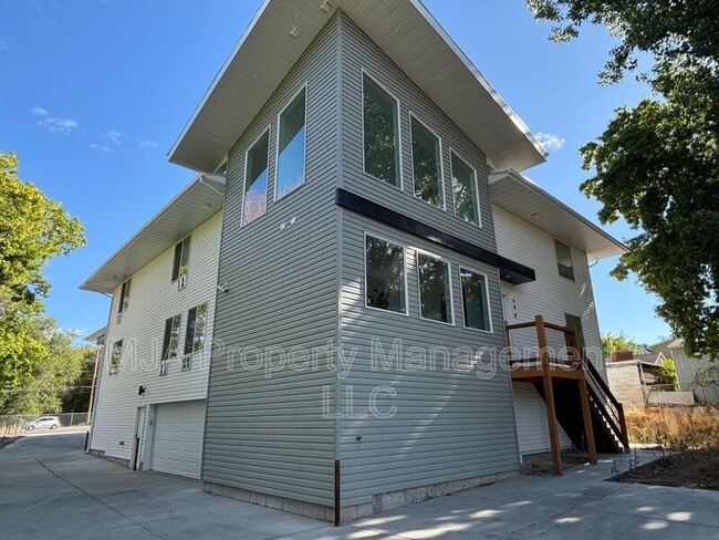 Photo - 498 East Fort Union Blvd Unit 498