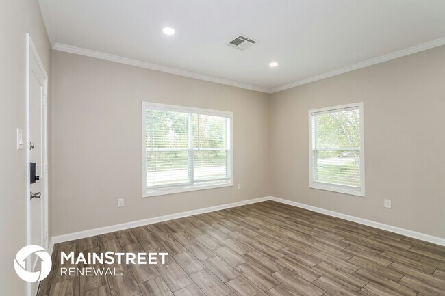 Photo - 5330 Sunbeam St