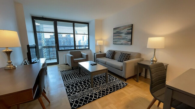 Building Photo - 225 W 56th St