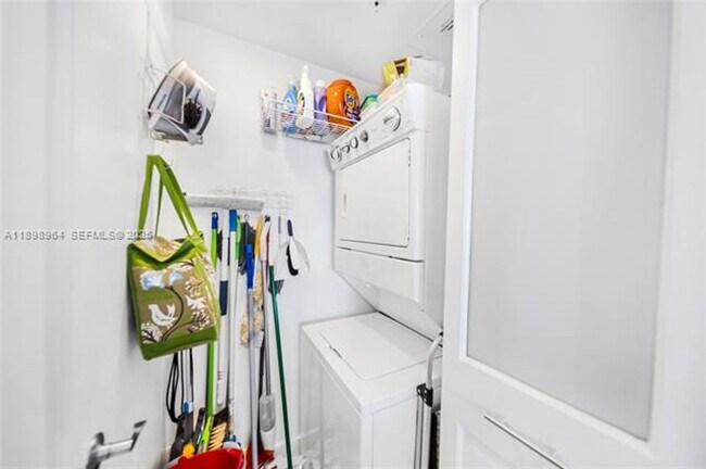 Photo - 253 NE 2nd St Unit 253 NE 2nd St  1109