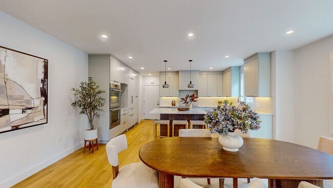 Photo - 140 Columbia St Unit 1