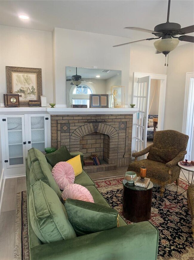 3208 NW 16th St