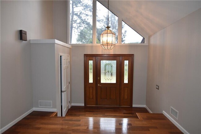 Photo - 3765 Cochran Lake Rd