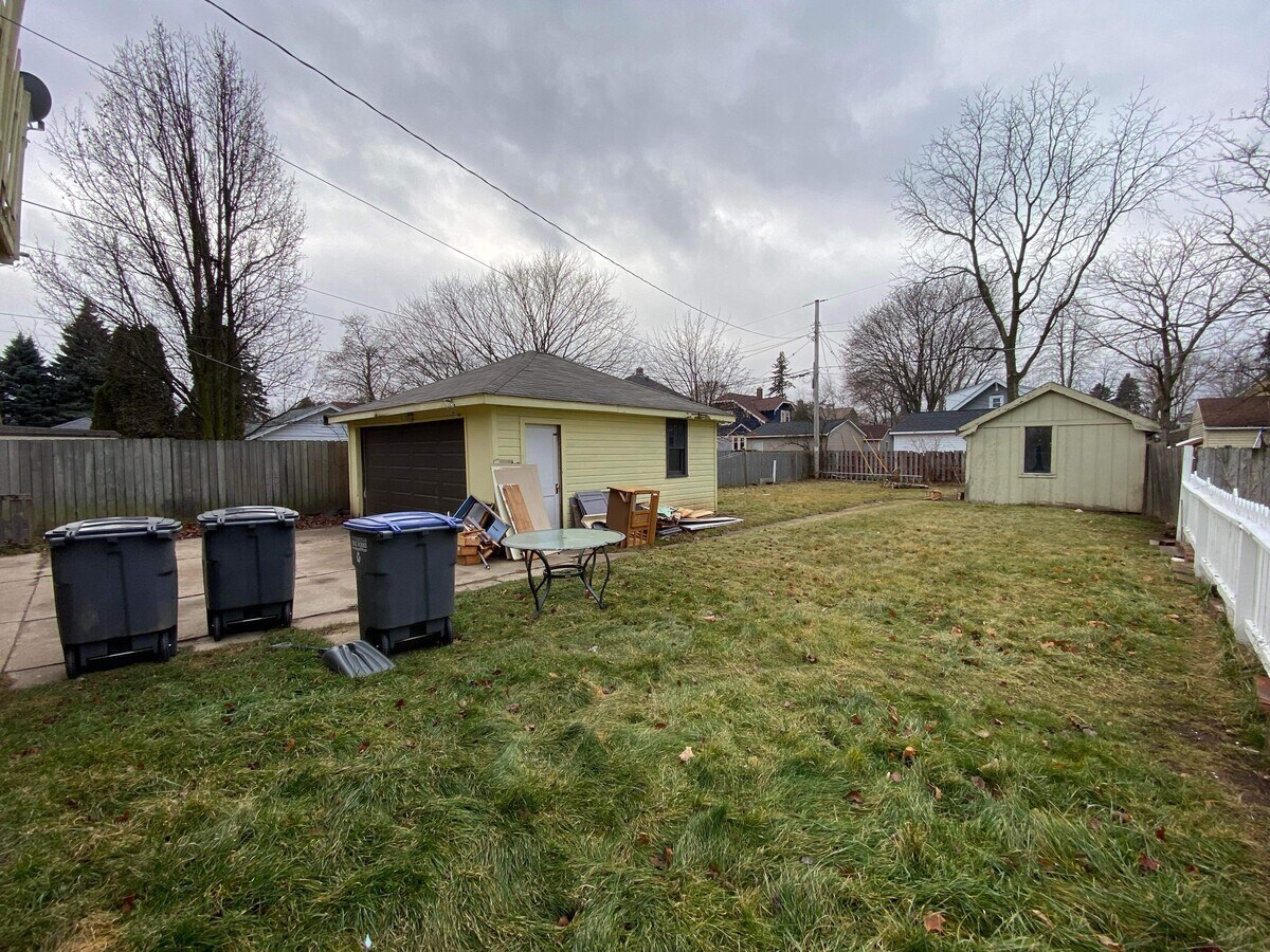 Backyard - 2314 N 8th St Unit 2314