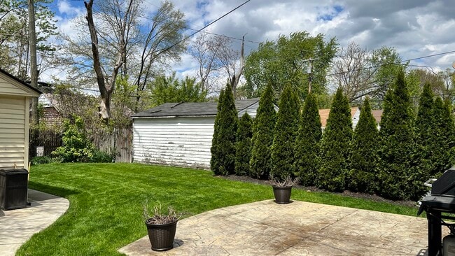 Photo - 10185 Beaconsfield St
