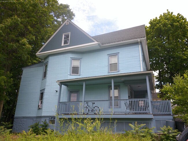 Building Photo - 113 Comstock Pl Unit Comstock 113.2