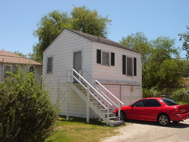 Building Photo - 1320 6th St Unit 1318A Rental