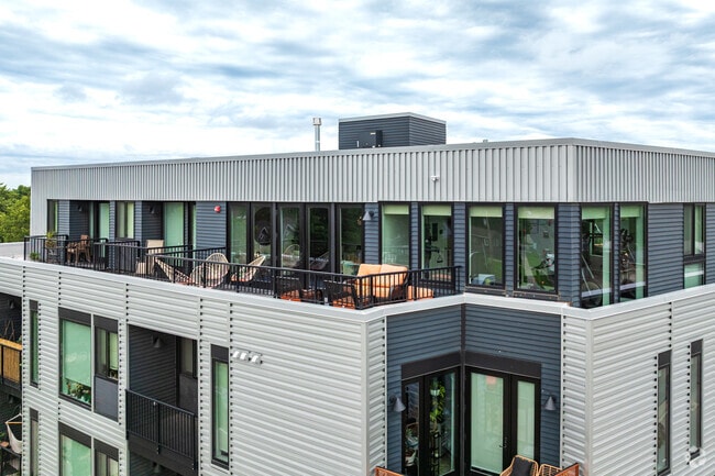 Community Room Rooftop Patio