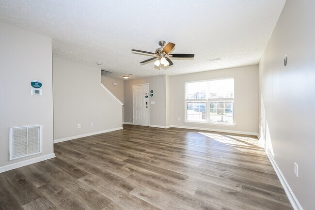 Photo - 4006 Deer Run Trce