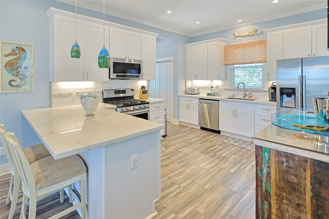 Photo - 2610 Ave Q 1/2