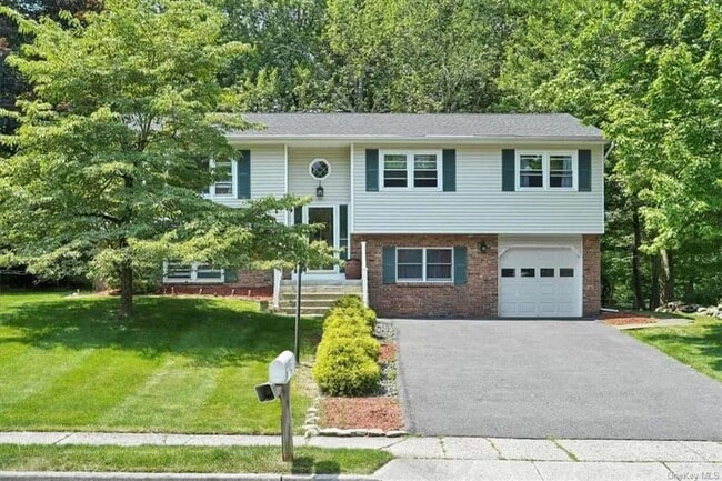 Building Photo - 21 Winchester Dr