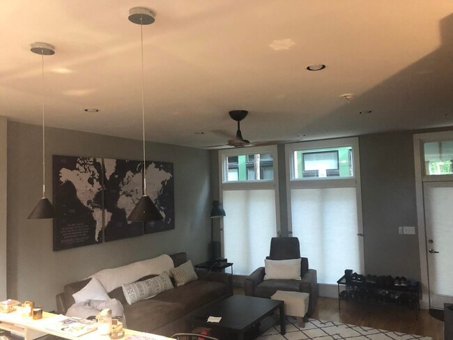 Photo - 622 W Main St Unidad 110